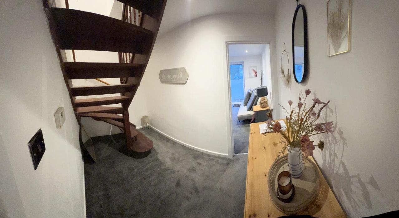 House Sleeps 8. 2Bedrooms & Sofa Beds In Sitting Room Bath Exterior foto